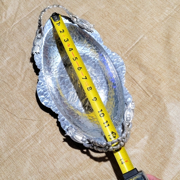 Vintage Rodney Kent Tray, Rodney Kent 404 Hammered Aluminum Tray, Oval with Hand - Picture 8 of 8